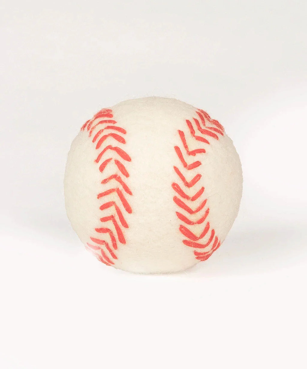 BUDDY. Hundespielzeug aus Schafwolle "Baseball" - TierVita